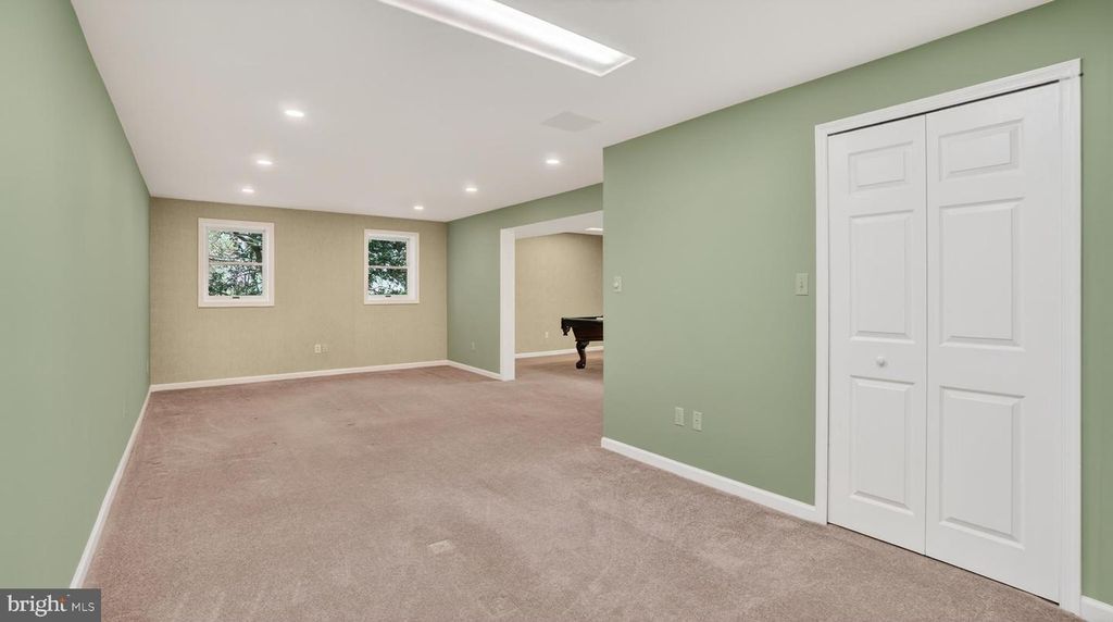 Image 62 of property listing at 328 GREENRIDGE DR, Dunkirk, MD 20754