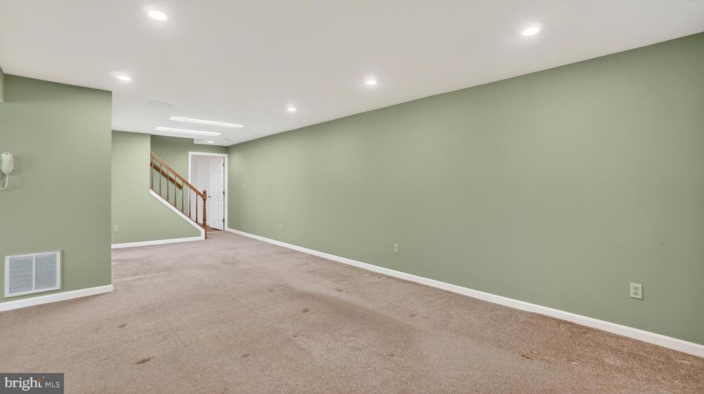 Image 64 of property listing at 328 GREENRIDGE DR, Dunkirk, MD 20754