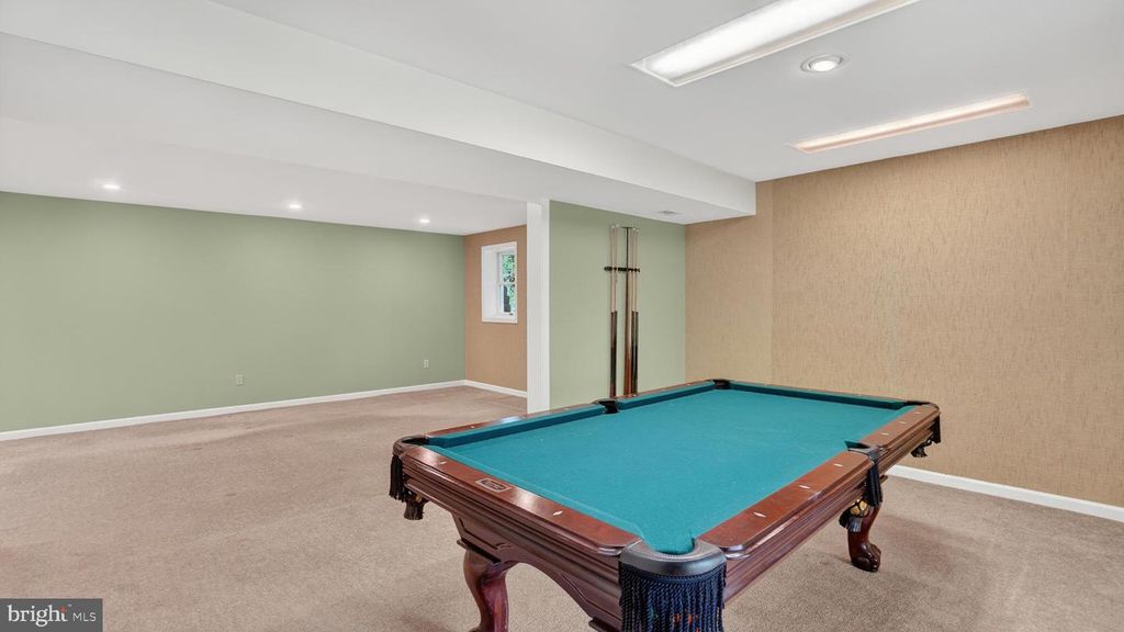 Image 67 of property listing at 328 GREENRIDGE DR, Dunkirk, MD 20754