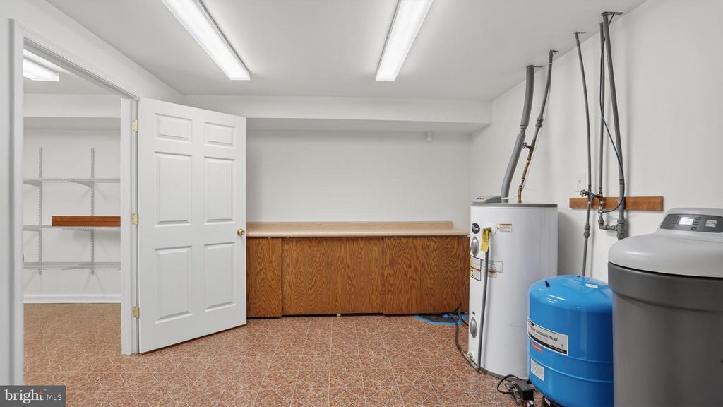 Image 71 of property listing at 328 GREENRIDGE DR, Dunkirk, MD 20754