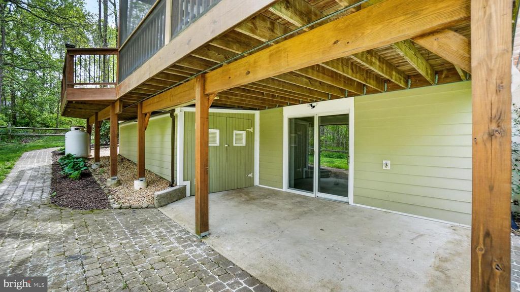 Image 72 of property listing at 328 GREENRIDGE DR, Dunkirk, MD 20754