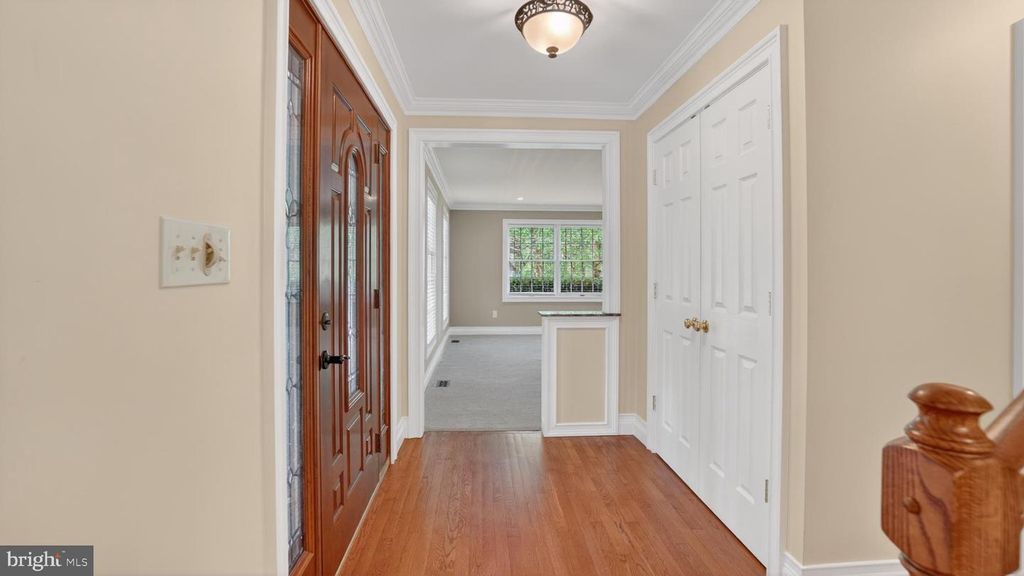 Image 8 of property listing at 328 GREENRIDGE DR, Dunkirk, MD 20754