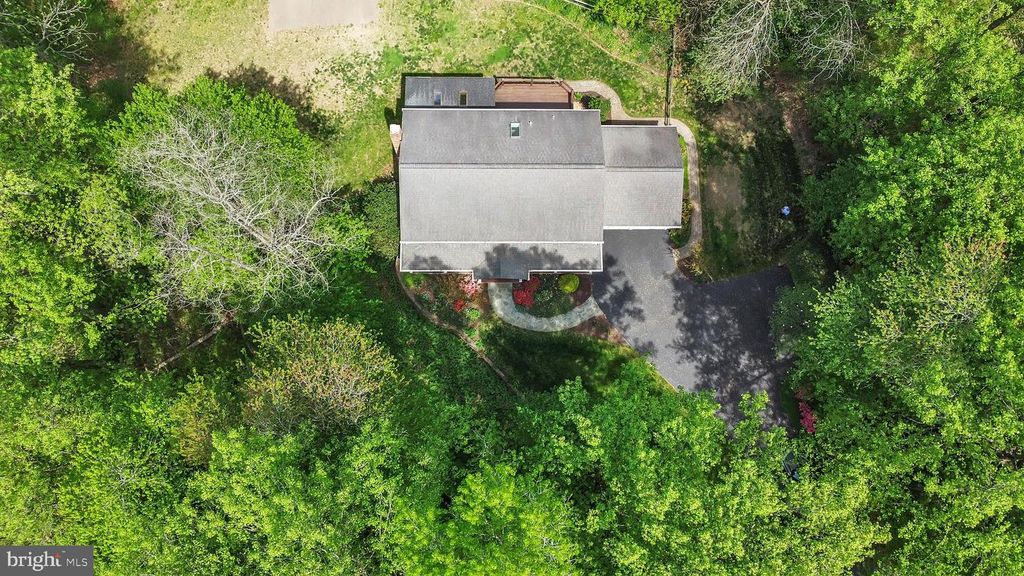 Image 79 of property listing at 328 GREENRIDGE DR, Dunkirk, MD 20754