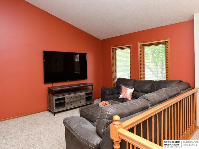 13580 Chandler Street, Omaha, NE 68138