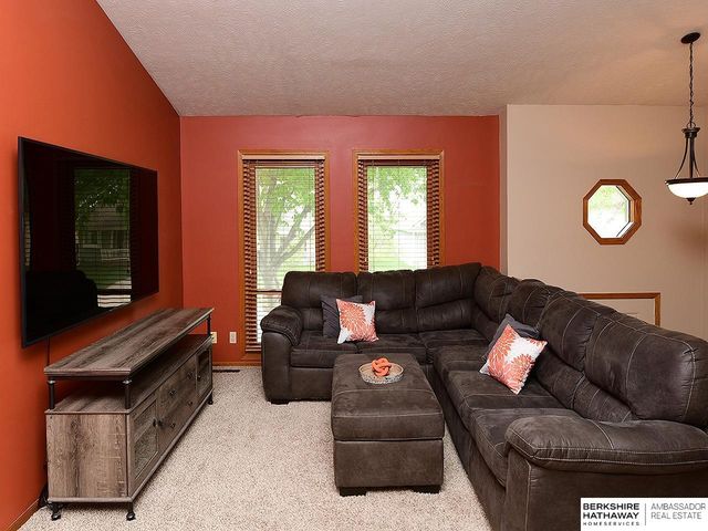 13580 Chandler Street, Omaha, NE 68138