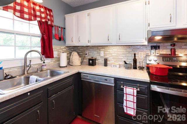 405 Southway Garden Road, Arden, NC 28704