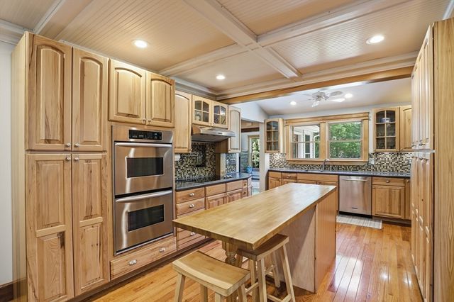 32 Sandy Pond Rd, Ayer, MA 01432