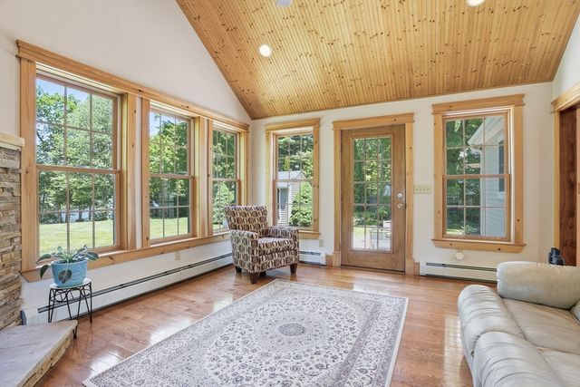 32 Sandy Pond Rd, Ayer, MA 01432