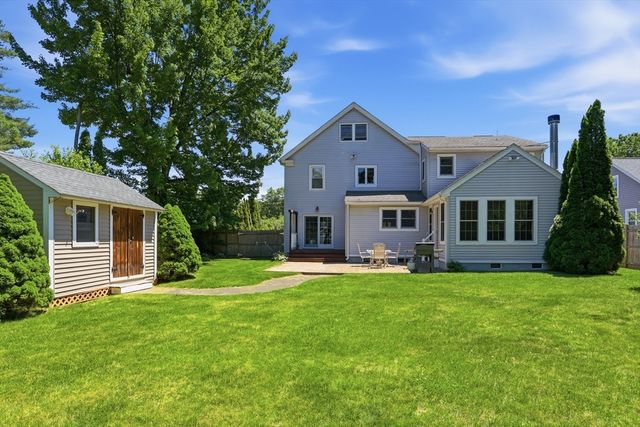 32 Sandy Pond Rd, Ayer, MA 01432