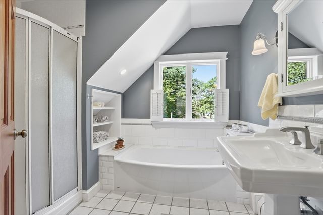 32 Sandy Pond Rd, Ayer, MA 01432