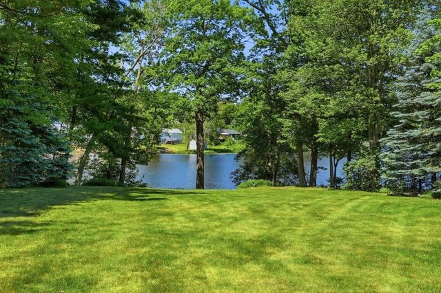 32 Sandy Pond Rd, Ayer, MA 01432