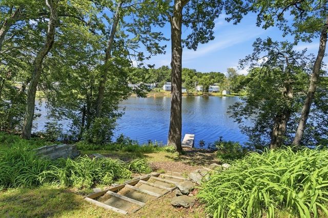 32 Sandy Pond Rd, Ayer, MA 01432