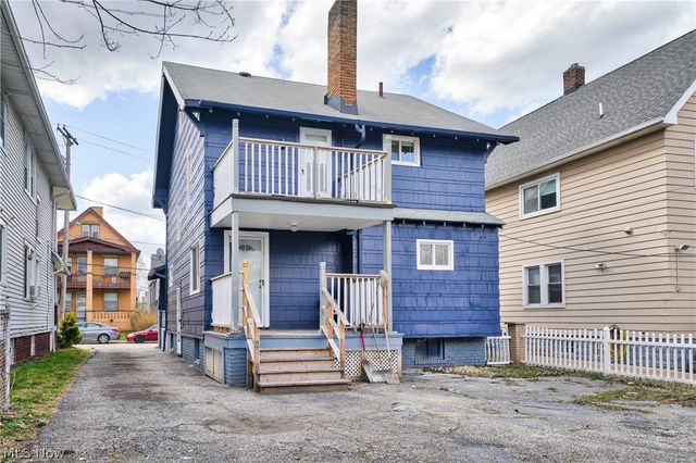 2215 W 105th Street, Cleveland, OH 44102