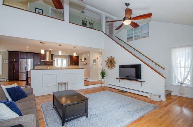 4 Pocohontas Way, Mattapoisett, MA 02739