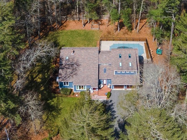 4 Pocohontas Way, Mattapoisett, MA 02739