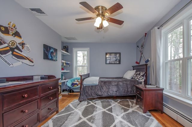 4 Pocohontas Way, Mattapoisett, MA 02739
