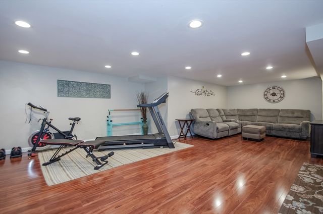 4 Pocohontas Way, Mattapoisett, MA 02739