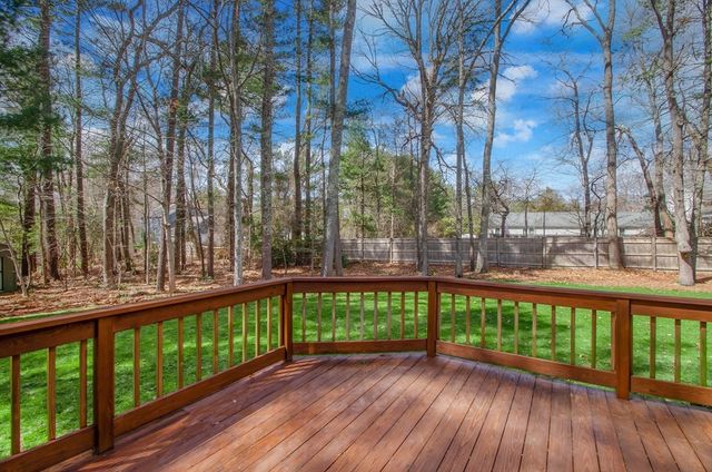 4 Pocohontas Way, Mattapoisett, MA 02739