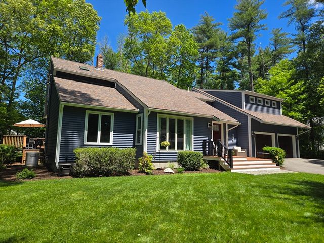 4 Pocohontas Way, Mattapoisett, MA 02739