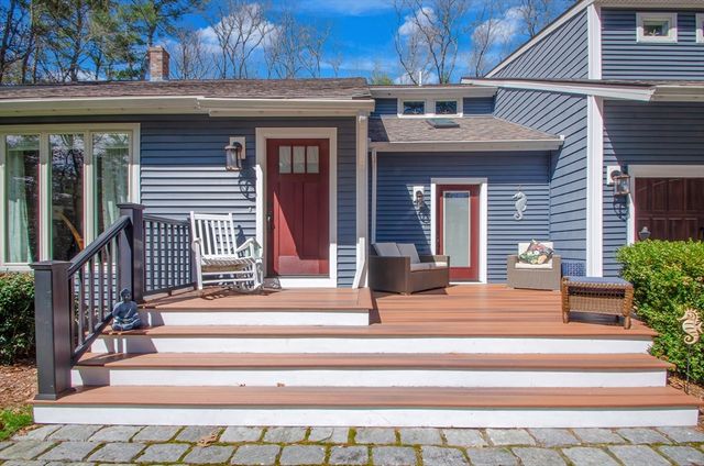 4 Pocohontas Way, Mattapoisett, MA 02739