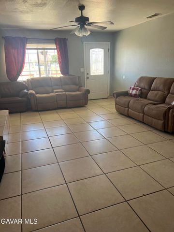 8413 Greenwood Avenue, California City, CA 93505