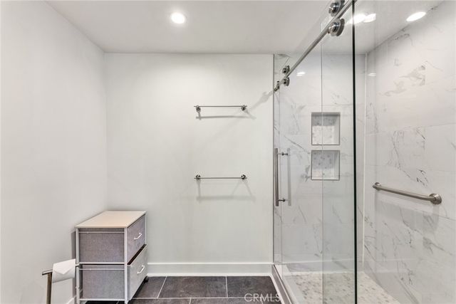 1338 Harvard C, Santa Monica, CA 90404