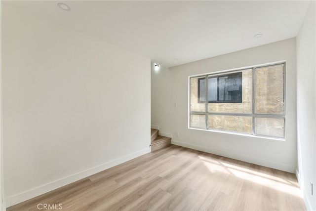 1338 Harvard C, Santa Monica, CA 90404