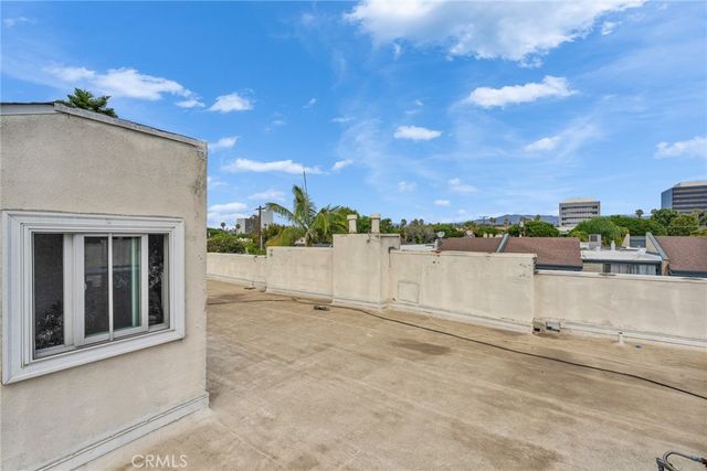 1338 Harvard C, Santa Monica, CA 90404