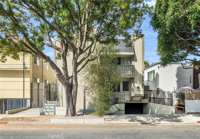 1338 Harvard C, Santa Monica, CA 90404