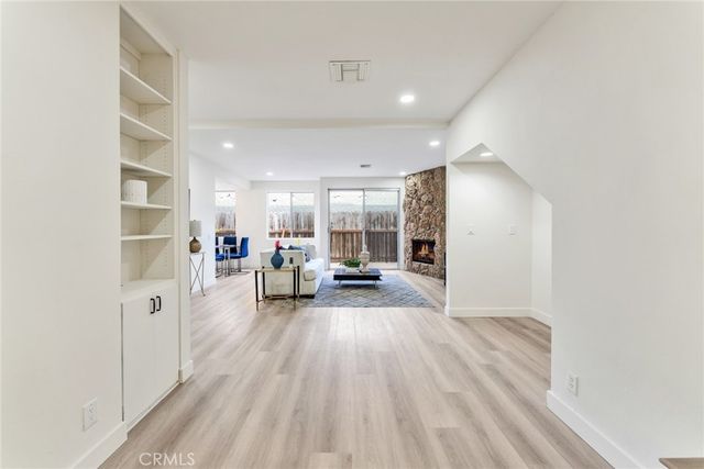 1338 Harvard C, Santa Monica, CA 90404