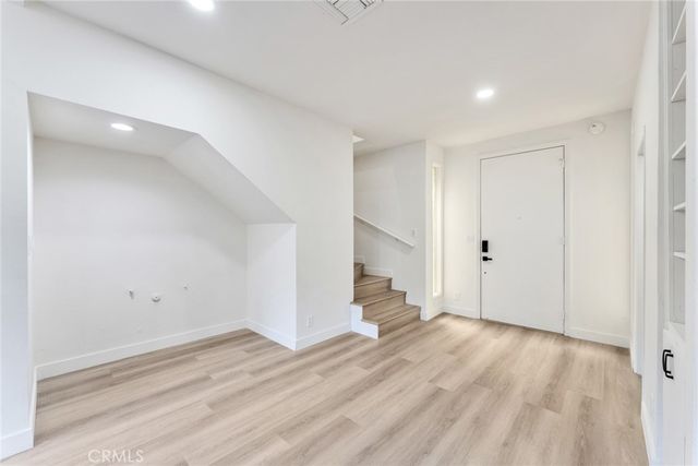 1338 Harvard C, Santa Monica, CA 90404