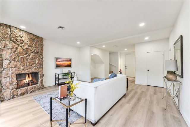1338 Harvard C, Santa Monica, CA 90404