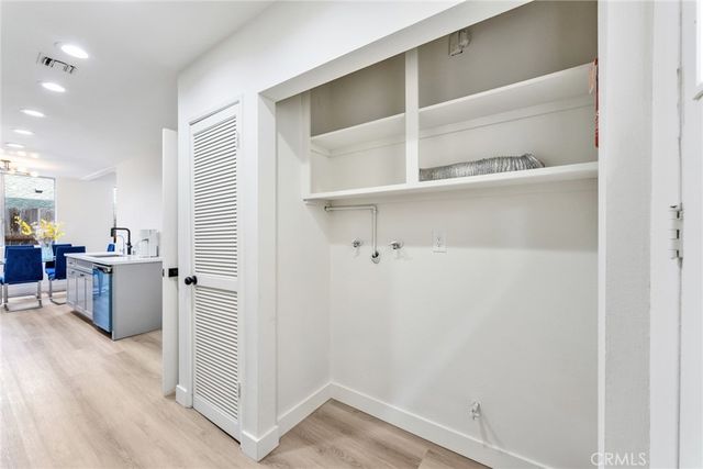 1338 Harvard C, Santa Monica, CA 90404