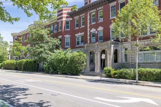 485 Washington St 3, Brookline, MA 02446
