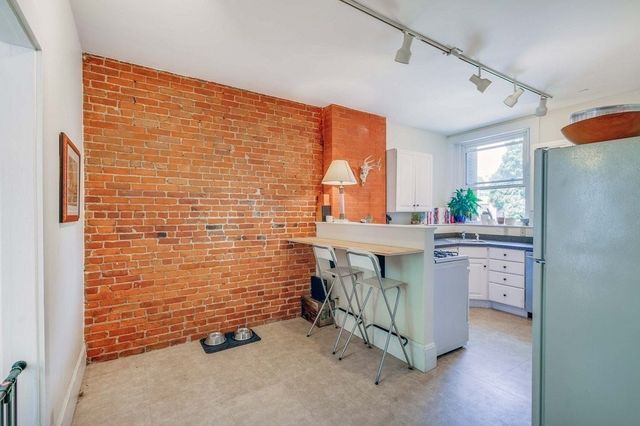 485 Washington St 3, Brookline, MA 02446