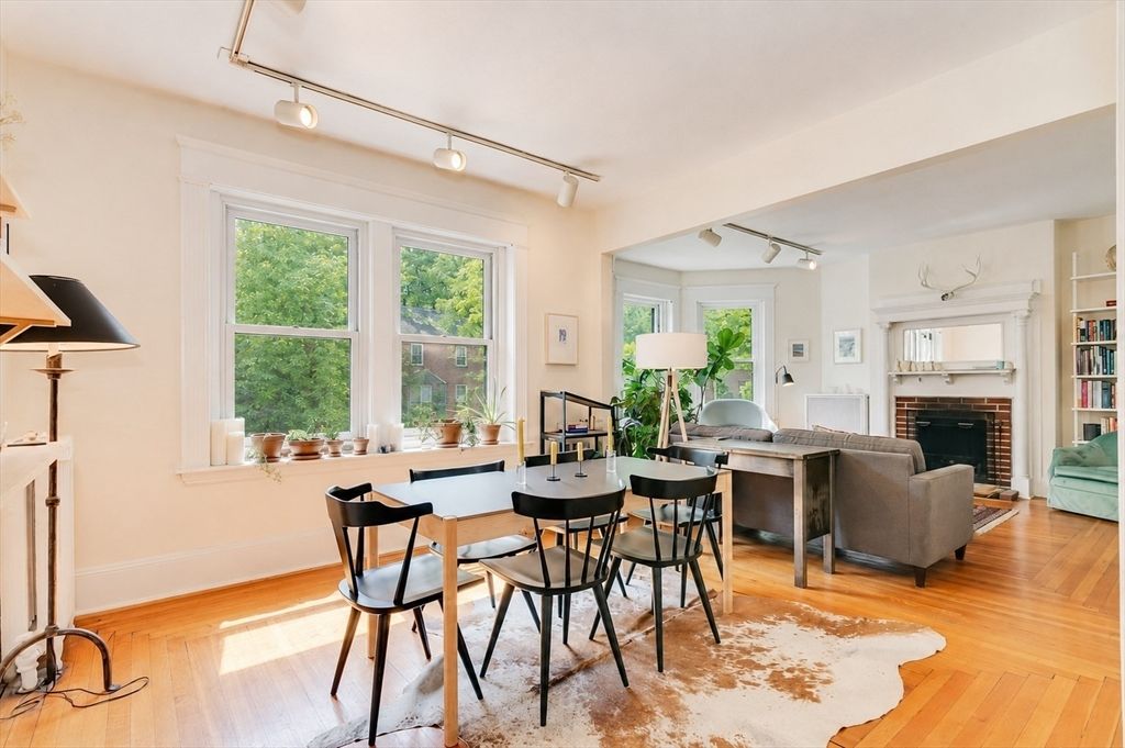 485 Washington St 3, Brookline, MA 02446