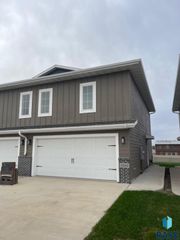 9530 W Tunis Dr Drive, Sioux Falls, SD 57106