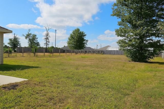 37 Road 5103, Cleveland, TX 77327