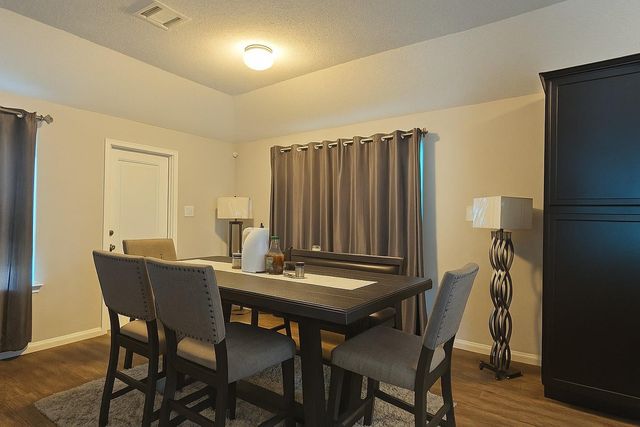 37 Road 5103, Cleveland, TX 77327