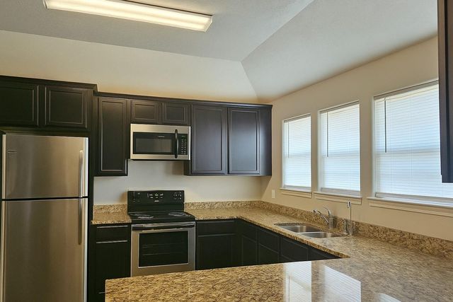 37 Road 5103, Cleveland, TX 77327