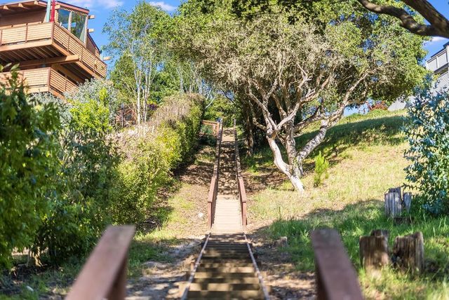 315 Camino Al Barranco, Watsonville, CA 95076