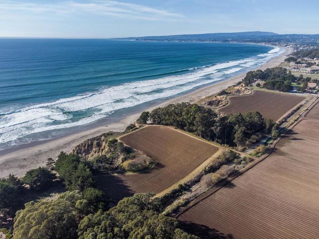 315 Camino Al Barranco, Watsonville, CA 95076
