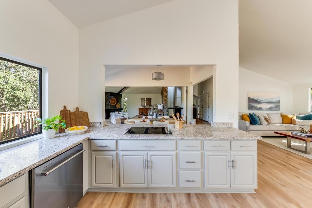 Image 13 of property listing at 315 Camino Al Barranco, Watsonville, CA 95076