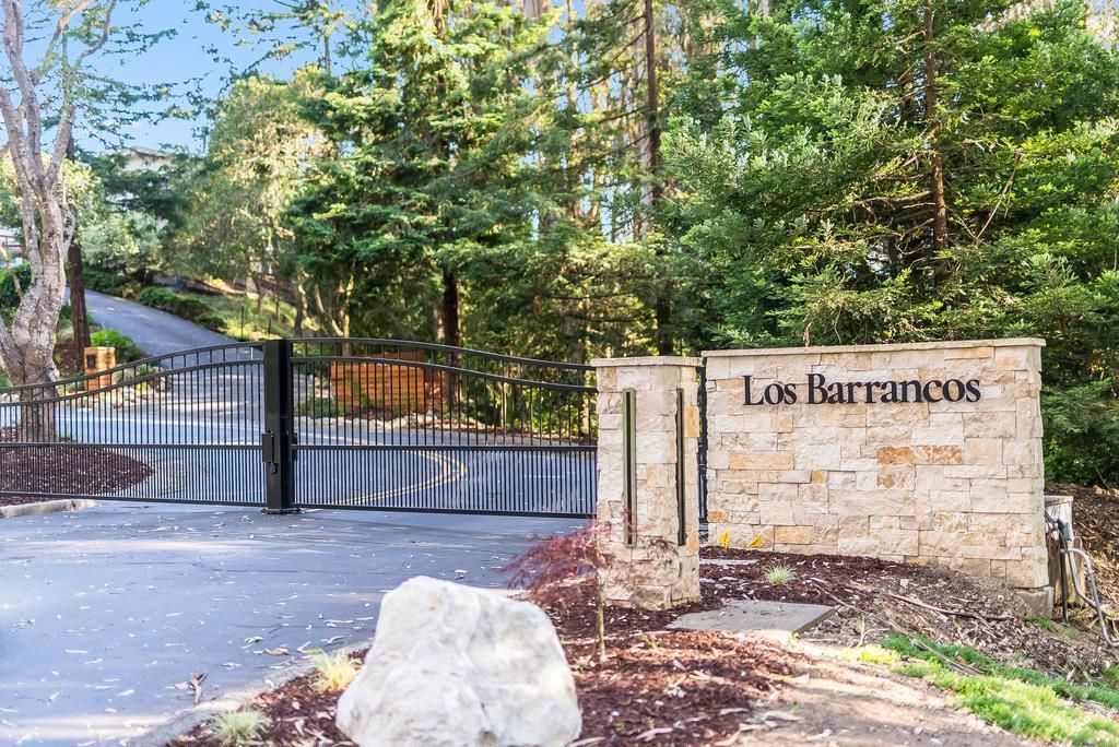 Image 40 of property listing at 315 Camino Al Barranco, Watsonville, CA 95076