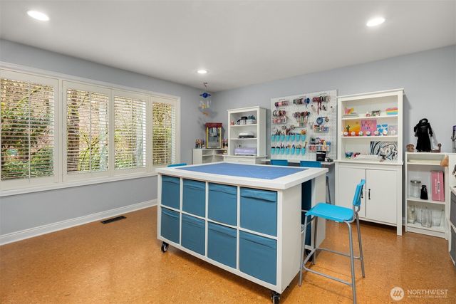 15749 142nd Place SE, Renton, WA 98058