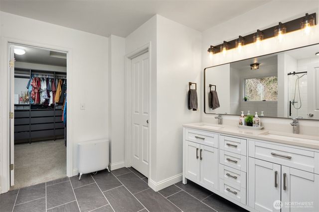 15749 142nd Place SE, Renton, WA 98058