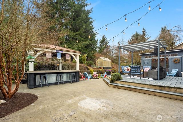 15749 142nd Place SE, Renton, WA 98058