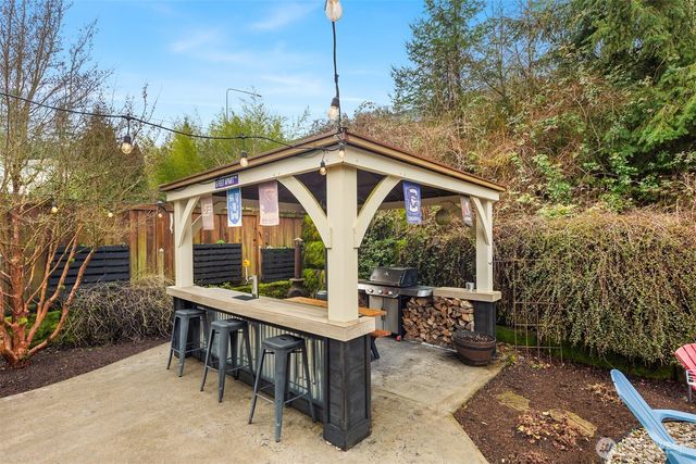 15749 142nd Place SE, Renton, WA 98058