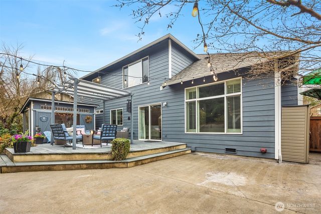 15749 142nd Place SE, Renton, WA 98058