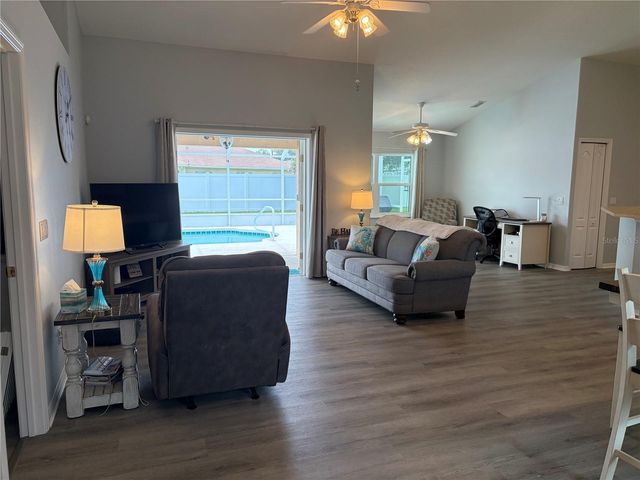 25 BISCAY LANE, Palm Coast, FL 32137